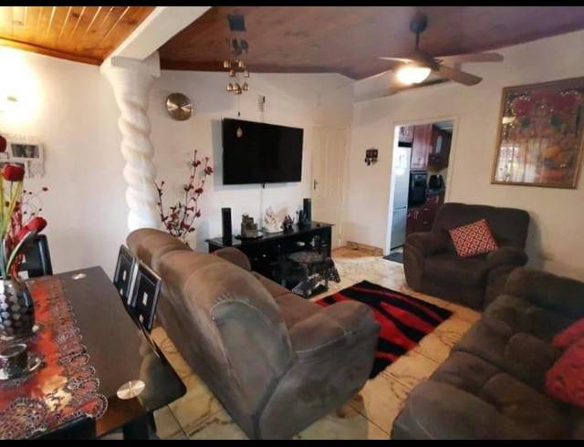 3 BEDROOM HOUSE FOR SALE IN NORTHDALE